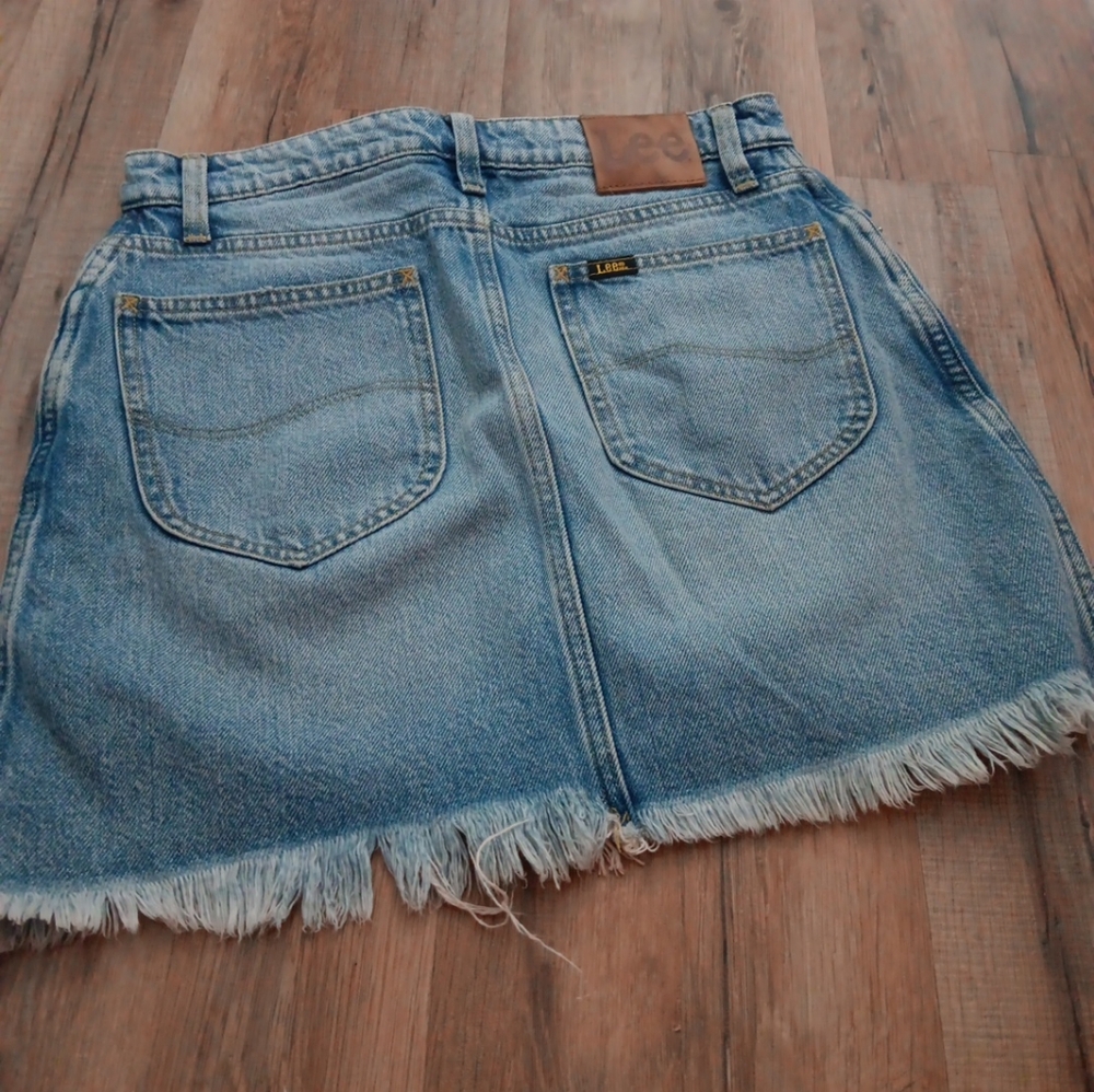 Lee denim skirt sz 28 medium distressed mini skirt - Picture 2 of 5